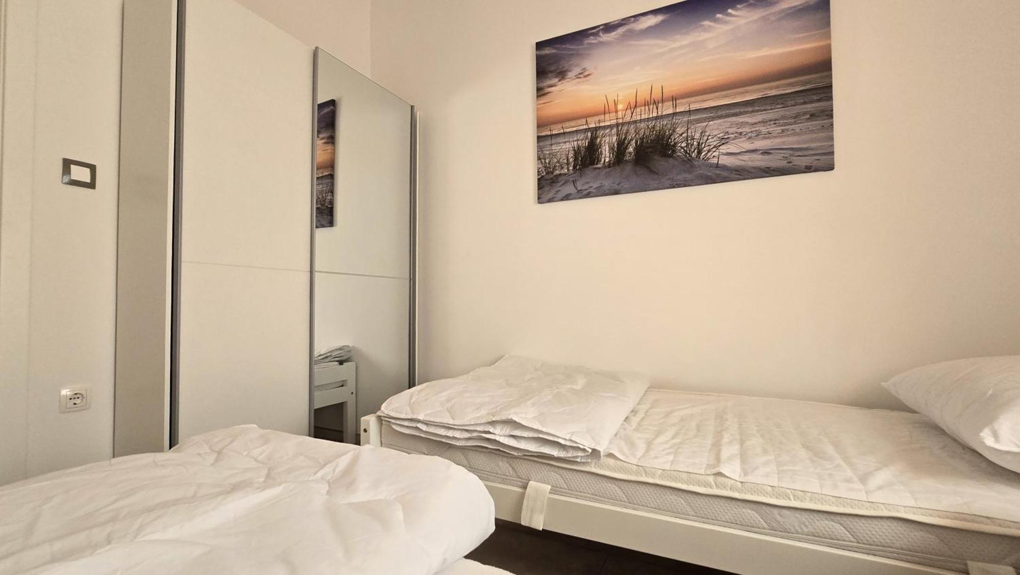 Enigma Apartments - In Center Novalja Kamer foto